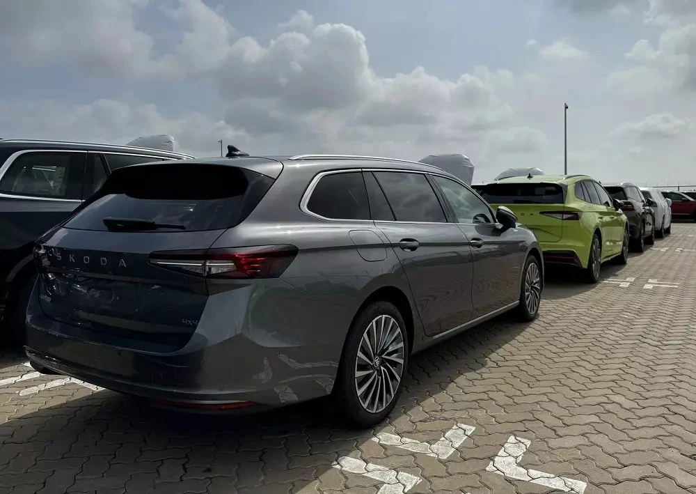 skoda superb 2025 6 519e 1728712803080828950116 1 Skoda Superb | Giá Lăn Bánh – Thông Số – Hình Ảnh